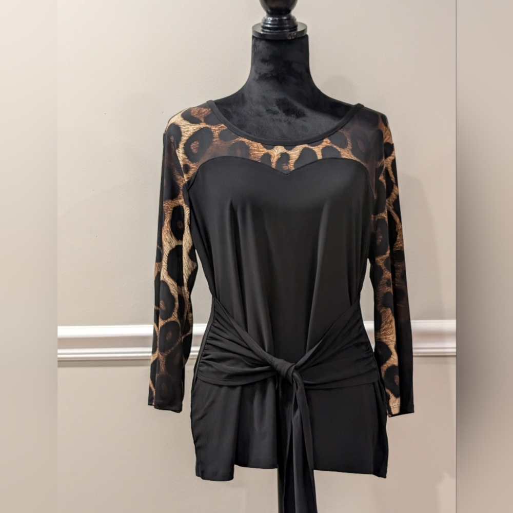 ☘️ 3/$33 Liz McCoy Black & Animal Print Top (NWT)☘️ 3 for $33 ☘️